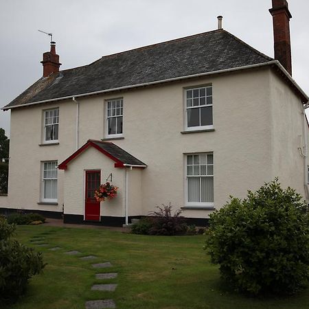 Weir Mill Farm Bed & Breakfast Кълъмптън Екстериор снимка