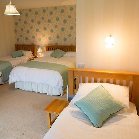 Weir Mill Farm Bed & Breakfast Кълъмптън Екстериор снимка