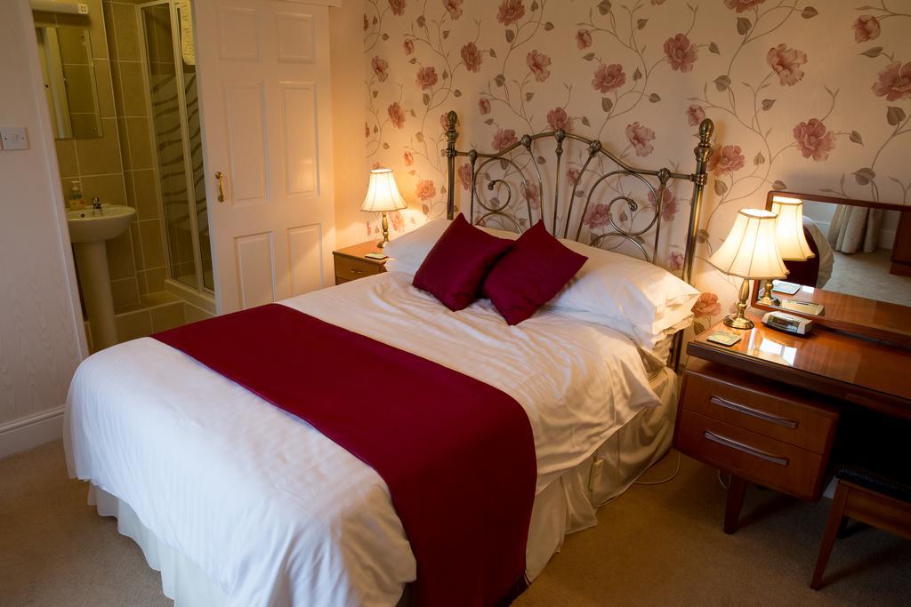 Weir Mill Farm Bed & Breakfast Кълъмптън Стая снимка