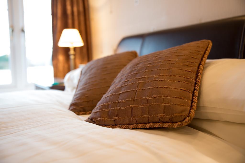 Weir Mill Farm Bed & Breakfast Кълъмптън Екстериор снимка